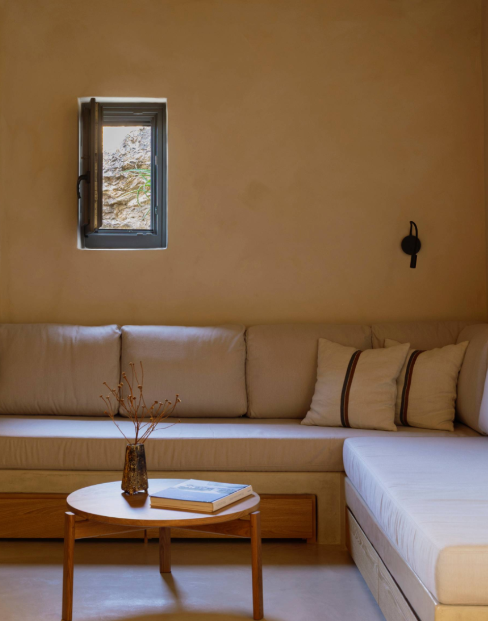 Mustis Indoor Sitting Area